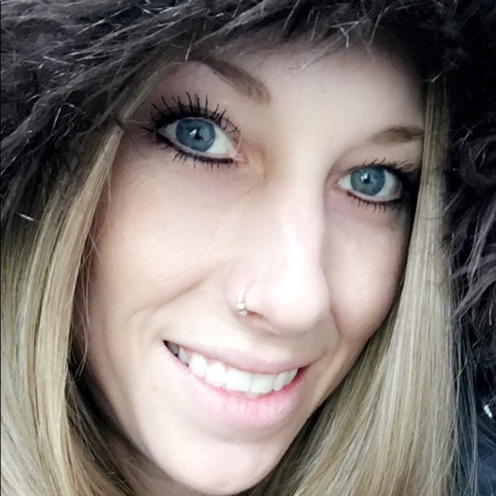 Meet your Posher, Stephanie